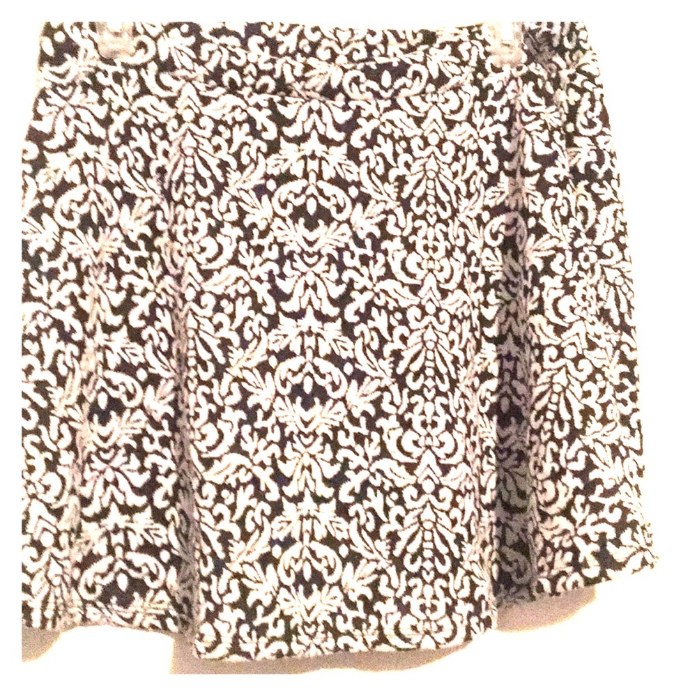 Floral black and white skater skirt!